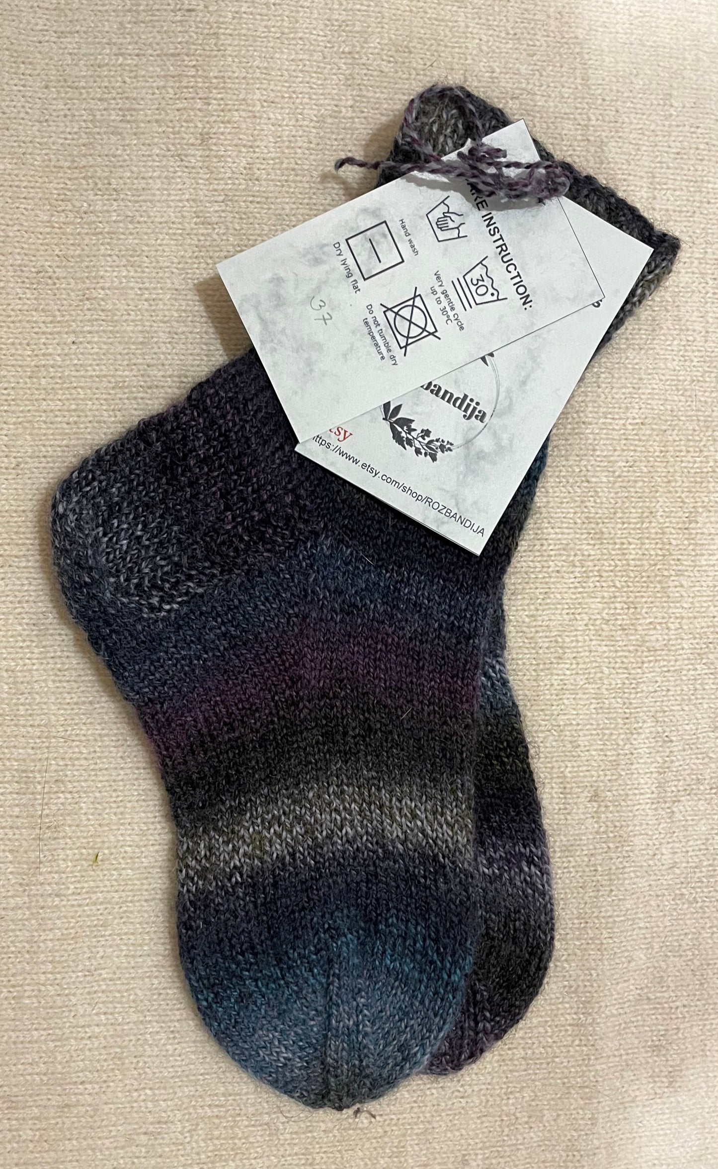 Hand knitted wool socks. Size: EUR 36-37 (23.5cm)