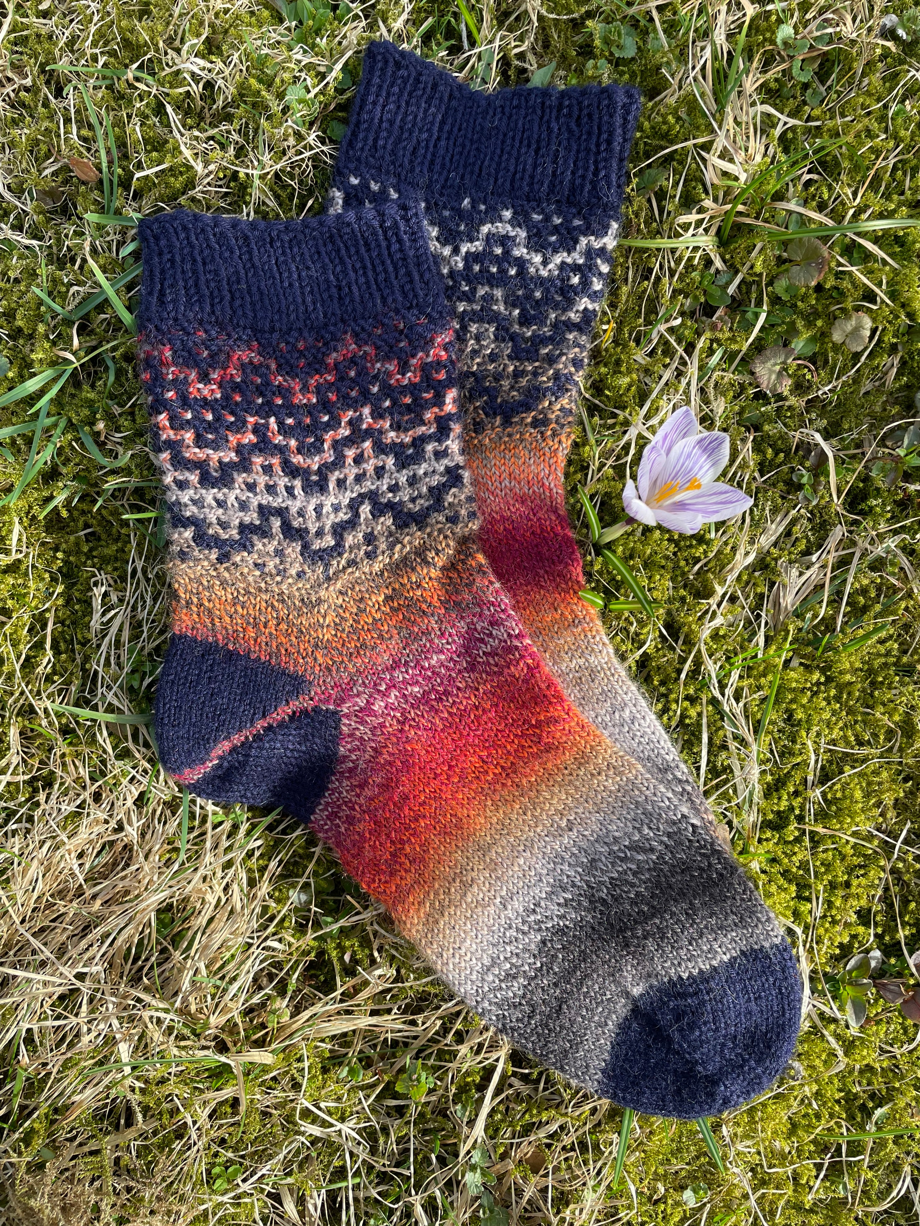 Hand knitted wool socks. Size: EUR 39-41 (26.5cm)