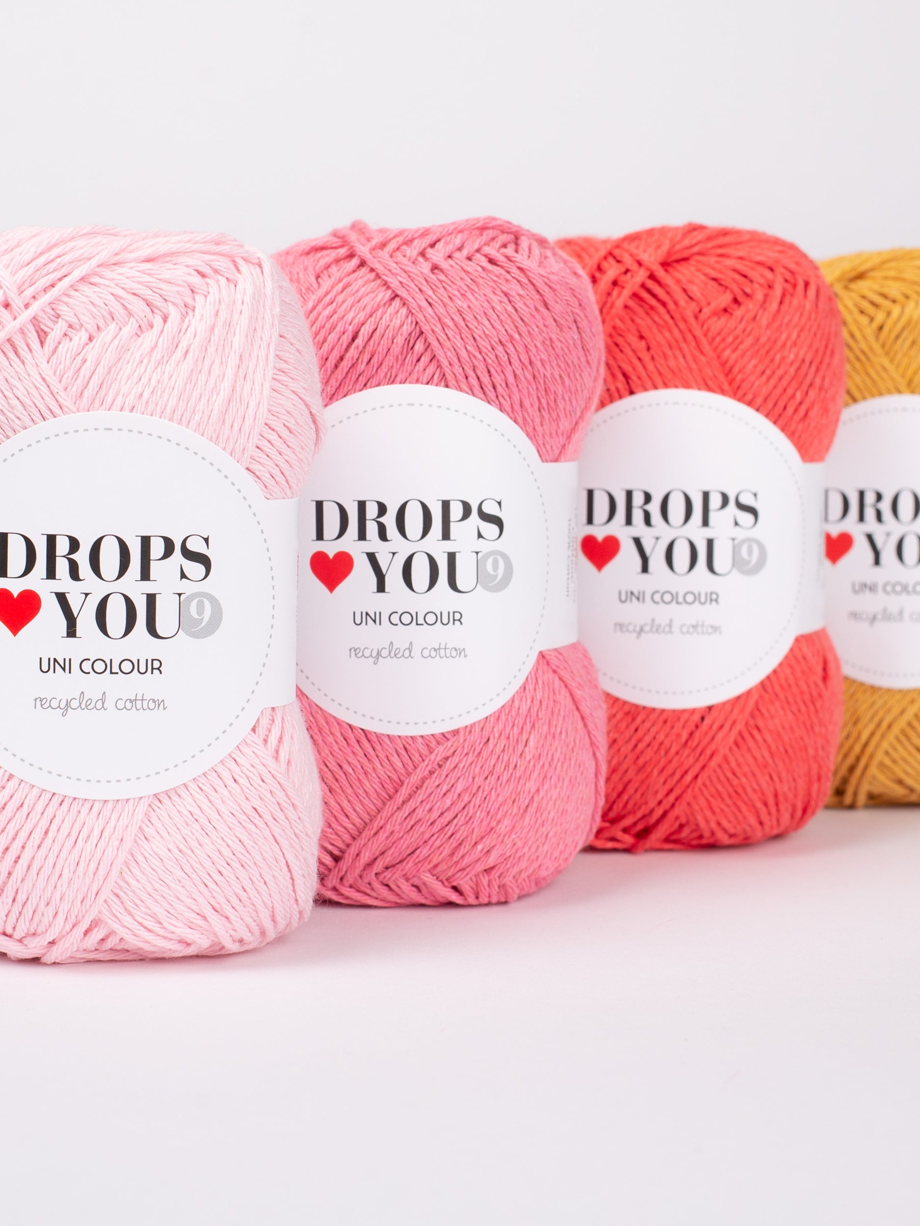 YARN Box contains 20 skeins of DROPS Loves You 9, in a different colours.